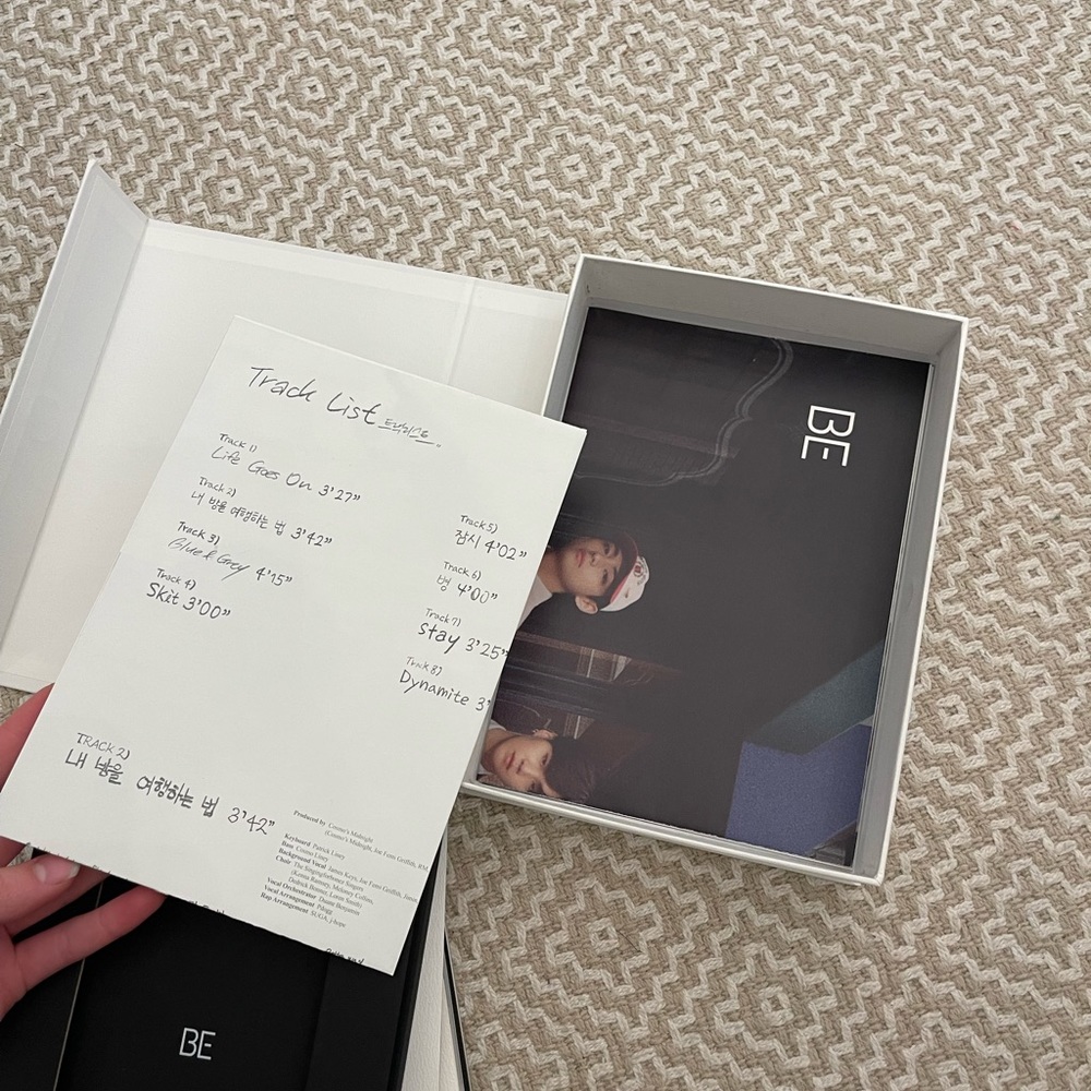 BTS BE album - Picture 7 of 7